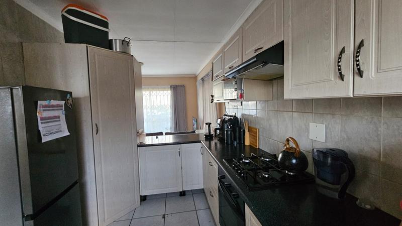 2 Bedroom Property for Sale in Pomona Gauteng