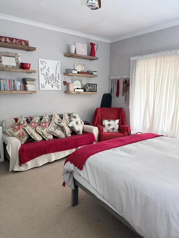 3 Bedroom Property for Sale in New Redruth Gauteng