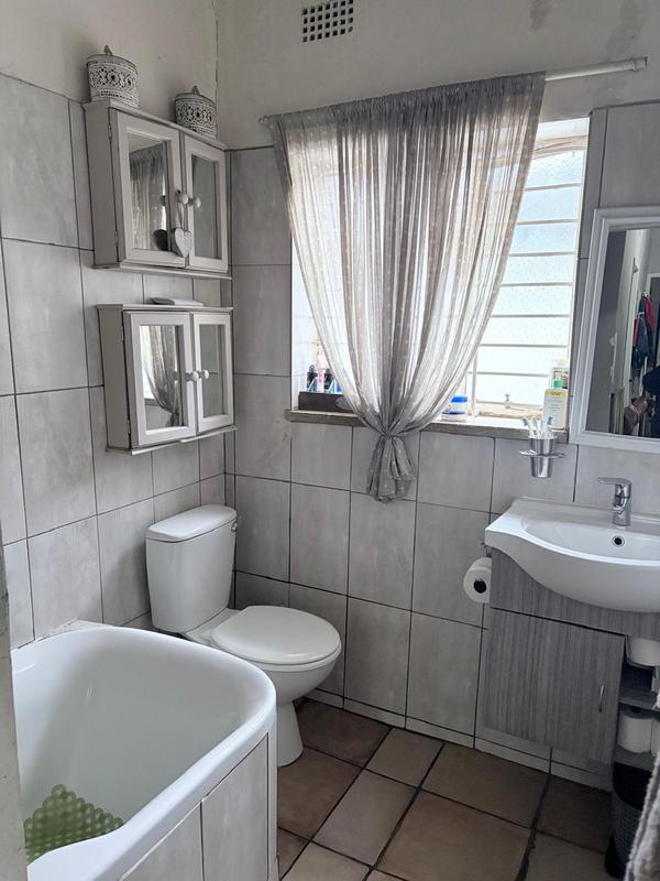 3 Bedroom Property for Sale in New Redruth Gauteng