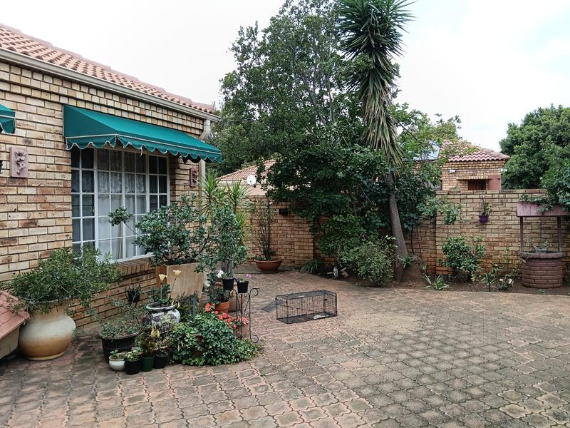 2 Bedroom Property for Sale in Albemarle Ext 2 Gauteng