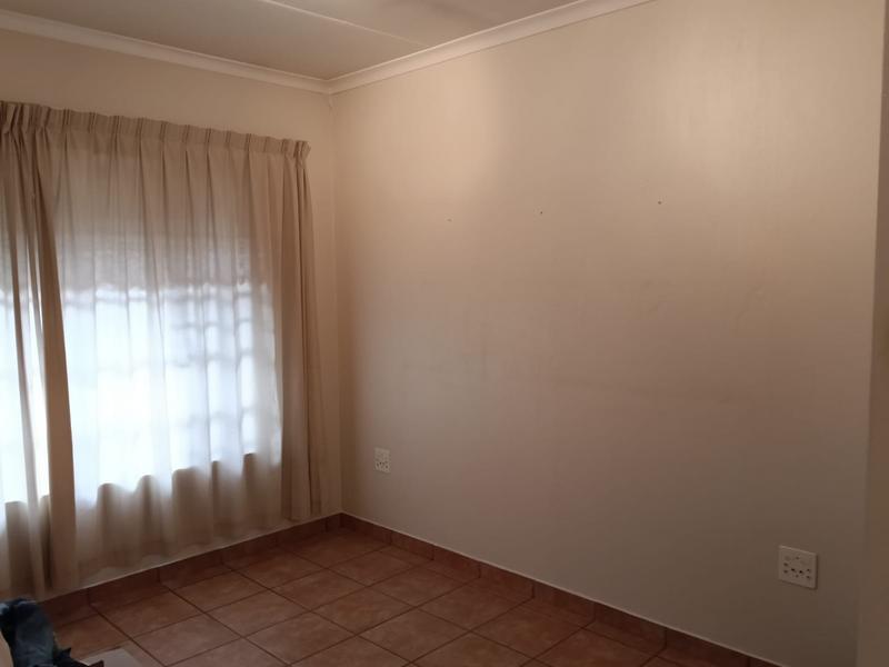 2 Bedroom Property for Sale in Albemarle Ext 2 Gauteng