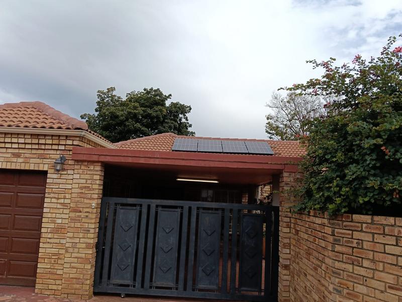 2 Bedroom Property for Sale in Albemarle Ext 2 Gauteng