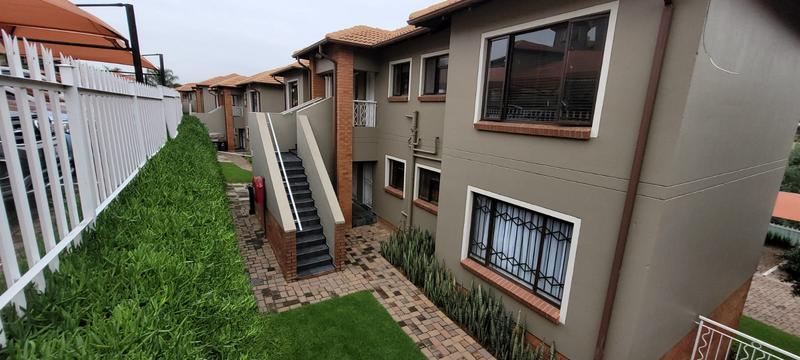 2 Bedroom Property for Sale in Glenvista Gauteng