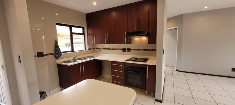 2 Bedroom Property for Sale in Glenvista Gauteng