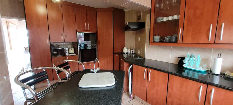 3 Bedroom Property for Sale in Glenvista Gauteng