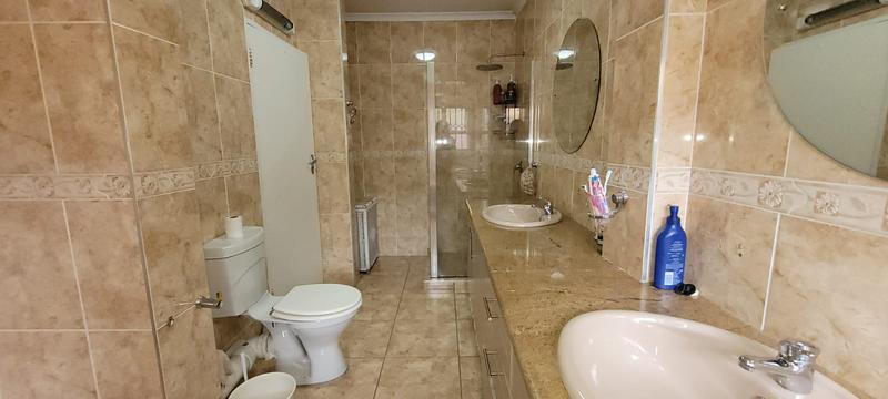 3 Bedroom Property for Sale in Glenvista Gauteng