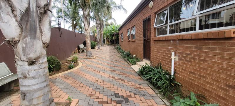 3 Bedroom Property for Sale in Glenvista Gauteng