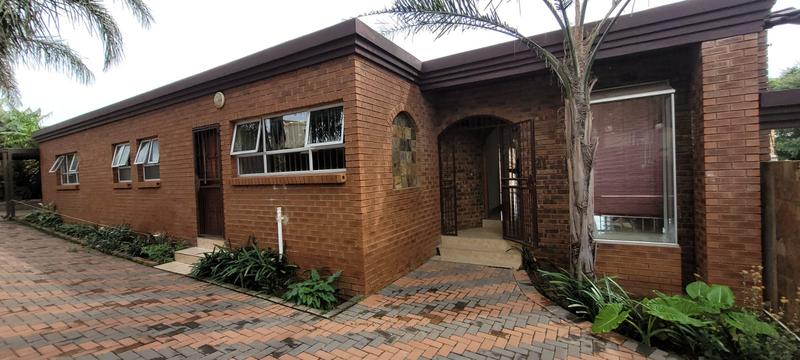 3 Bedroom Property for Sale in Glenvista Gauteng