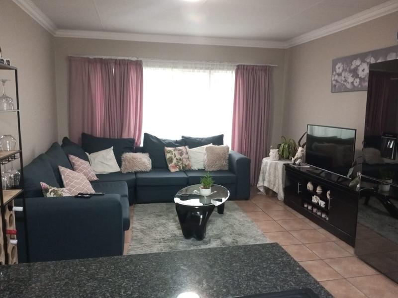 2 Bedroom Property for Sale in Petersfield Gauteng