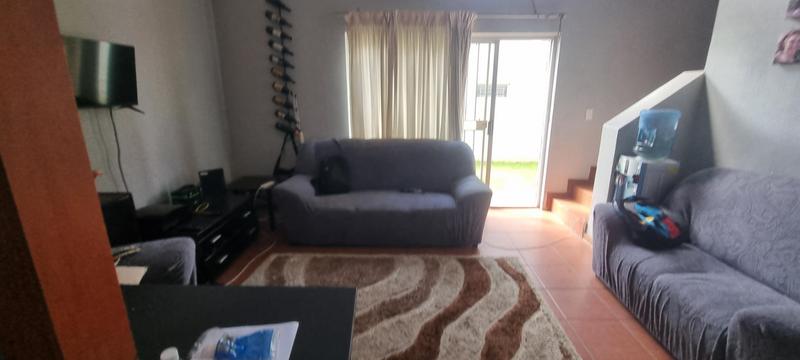3 Bedroom Property for Sale in Heuwelsig Estate Gauteng