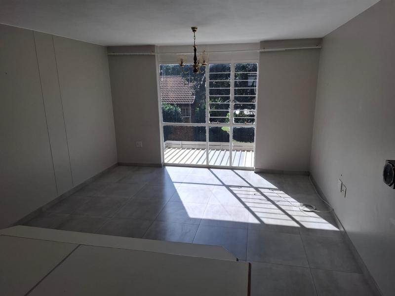 To Let 1 Bedroom Property for Rent in Lynnwood Glen Gauteng