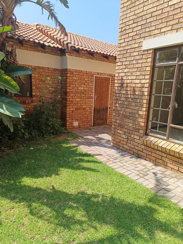 2 Bedroom Property for Sale in Mooikloof Ridge Gauteng