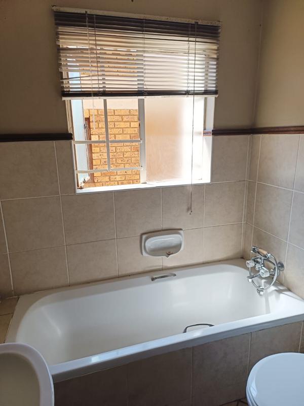 2 Bedroom Property for Sale in Mooikloof Ridge Gauteng