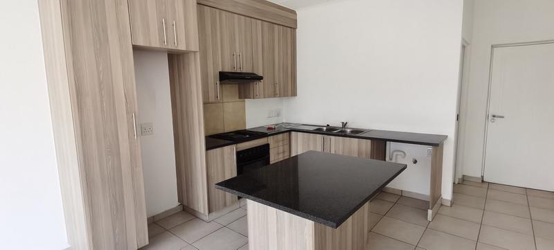 To Let 2 Bedroom Property for Rent in Ruimsig Gauteng
