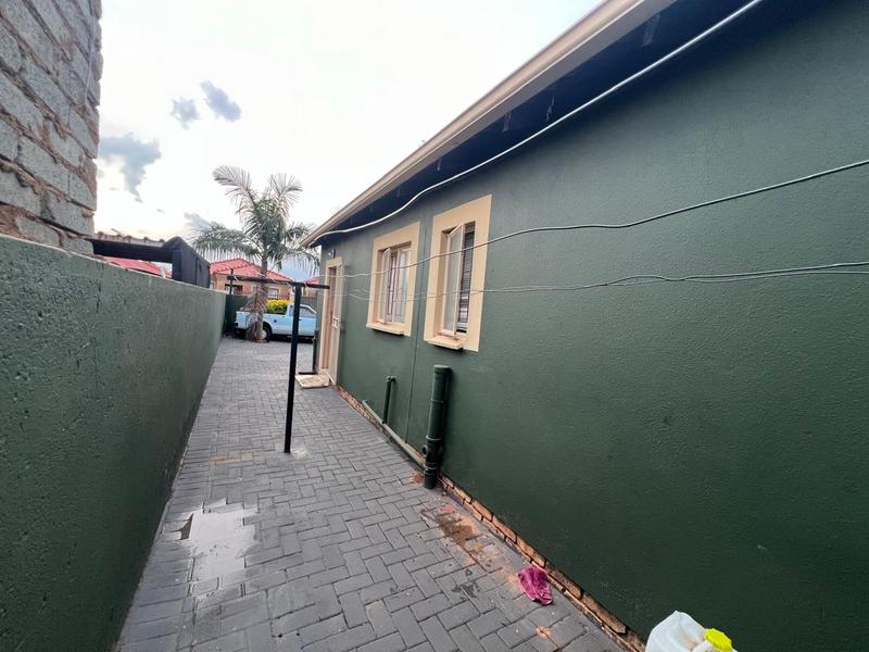 3 Bedroom Property for Sale in Soshanguve East Gauteng