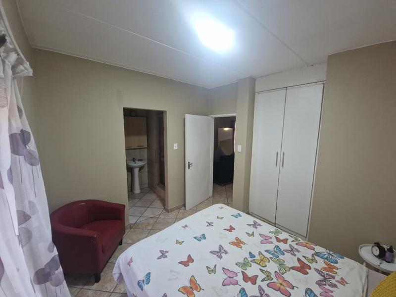 1 Bedroom Property for Sale in Klippoortje Gauteng
