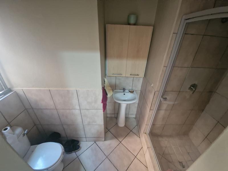 1 Bedroom Property for Sale in Klippoortje Gauteng