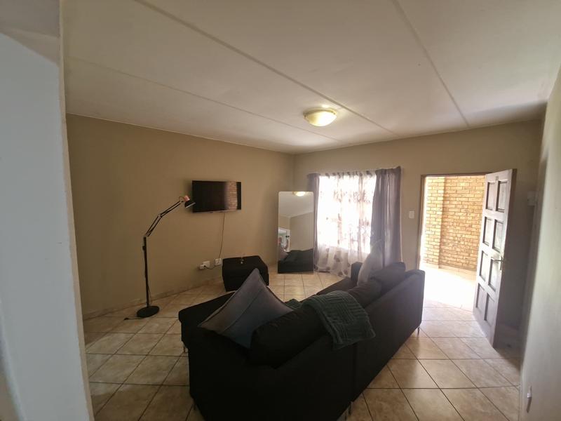1 Bedroom Property for Sale in Klippoortje Gauteng