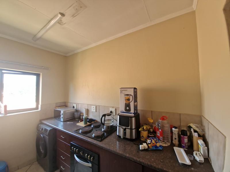 1 Bedroom Property for Sale in Klippoortje Gauteng