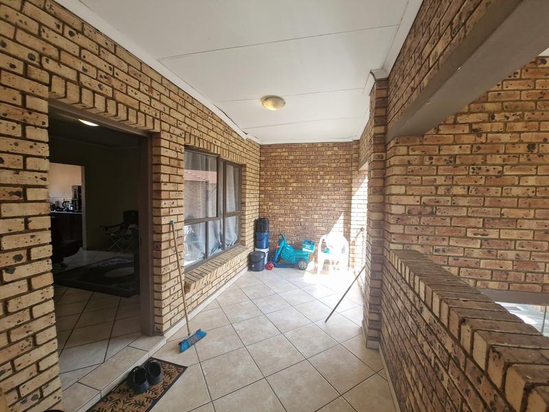 1 Bedroom Property for Sale in Klippoortje Gauteng