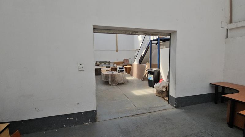 To Let Commercial Property for Rent in Randjespark Gauteng