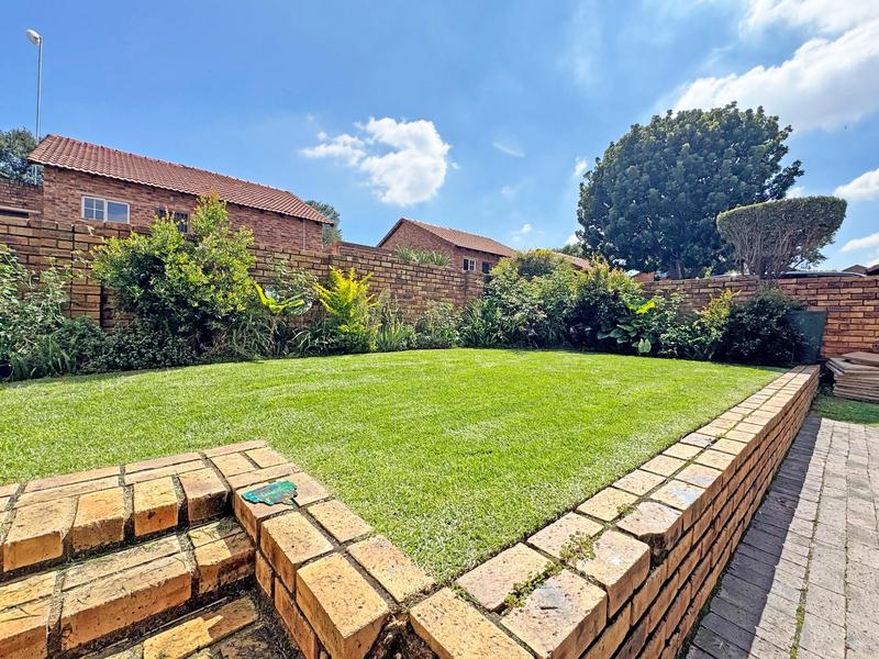 3 Bedroom Property for Sale in Wilgeheuwel Gauteng