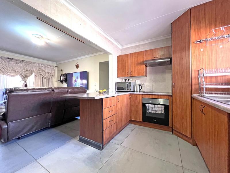 3 Bedroom Property for Sale in Wilgeheuwel Gauteng