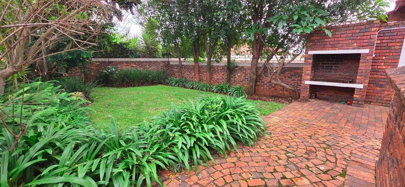 To Let 2 Bedroom Property for Rent in Weltevreden Park Gauteng