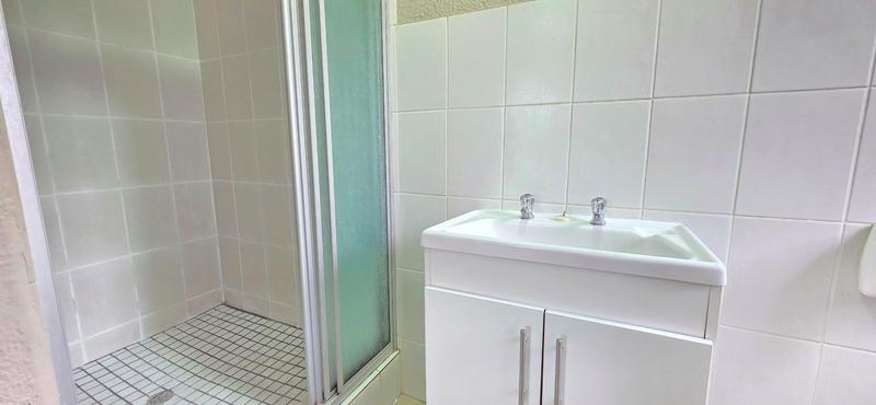 To Let 2 Bedroom Property for Rent in Weltevreden Park Gauteng