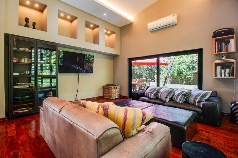 5 Bedroom Property for Sale in Ruimsig Gauteng