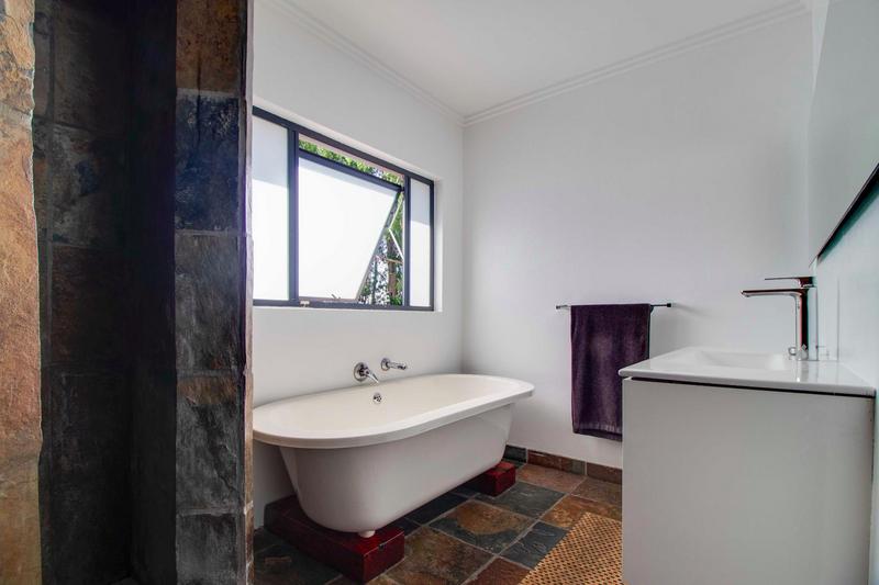 5 Bedroom Property for Sale in Ruimsig Gauteng