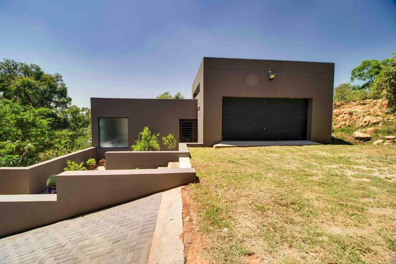 5 Bedroom Property for Sale in Ruimsig Gauteng