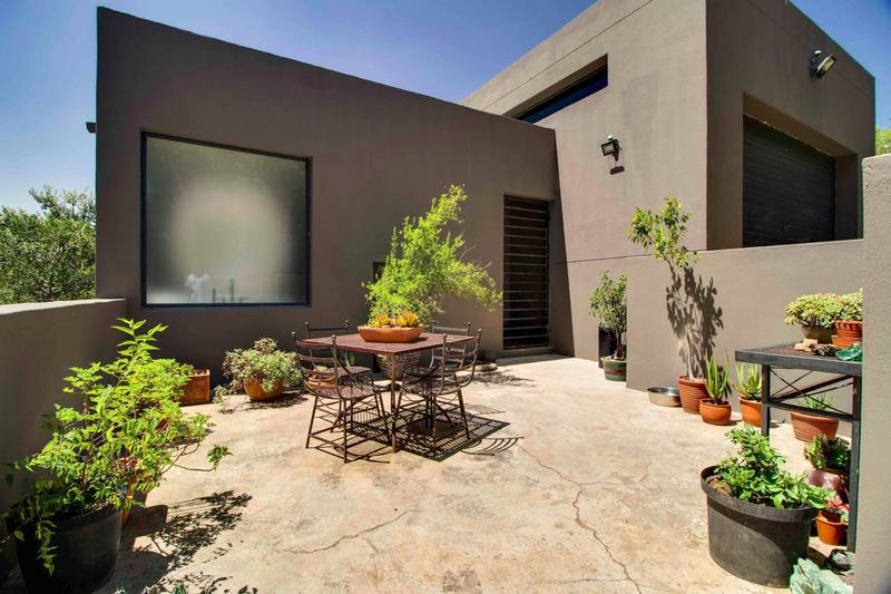 5 Bedroom Property for Sale in Zonnehoewe A H Gauteng