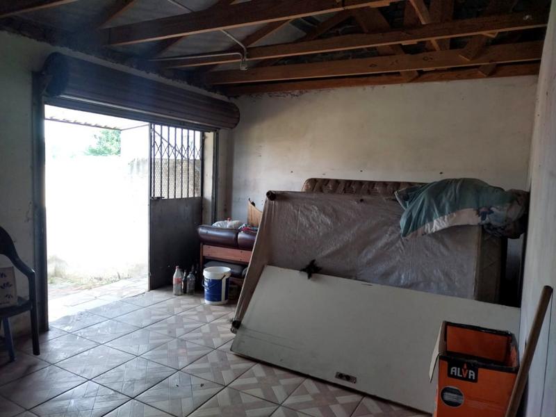 To Let 2 Bedroom Property for Rent in Fleurhof Gauteng