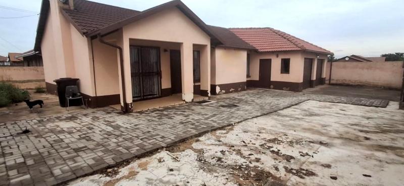 3 Bedroom Property for Sale in Spruit View Gauteng