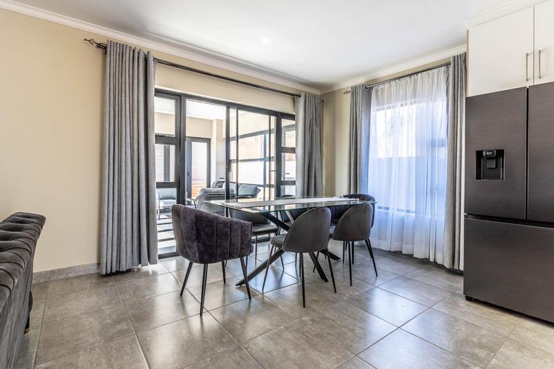 7 Bedroom Property for Sale in North Riding Gauteng