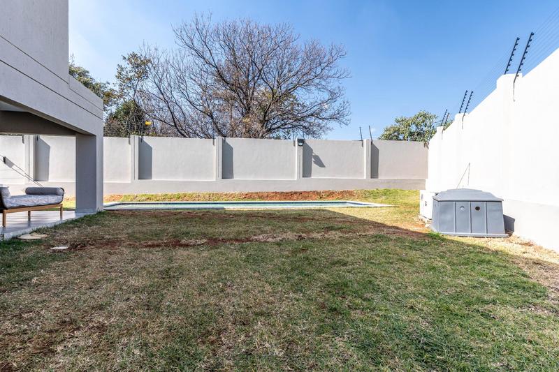 7 Bedroom Property for Sale in North Riding Gauteng