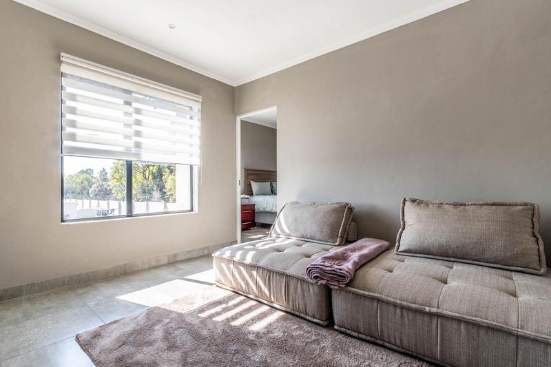 7 Bedroom Property for Sale in North Riding Gauteng