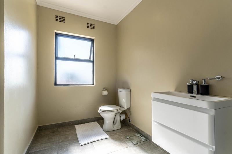 7 Bedroom Property for Sale in North Riding Gauteng