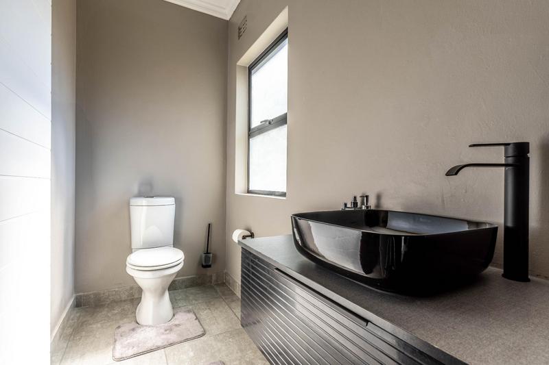 7 Bedroom Property for Sale in North Riding Gauteng