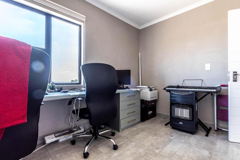 7 Bedroom Property for Sale in North Riding Gauteng