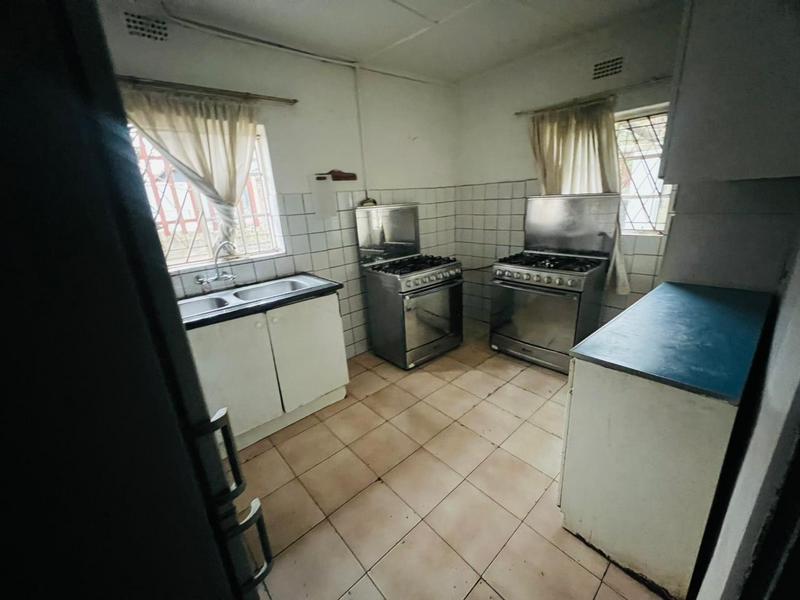 6 Bedroom Property for Sale in Brixton Gauteng