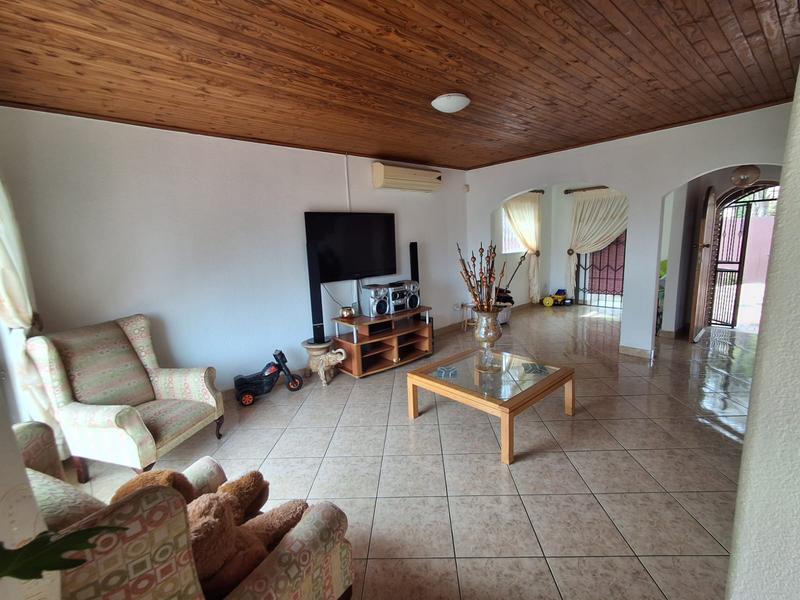 3 Bedroom Property for Sale in Glenvista Gauteng