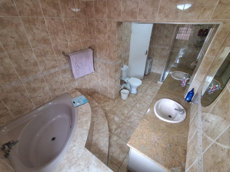 3 Bedroom Property for Sale in Glenvista Gauteng
