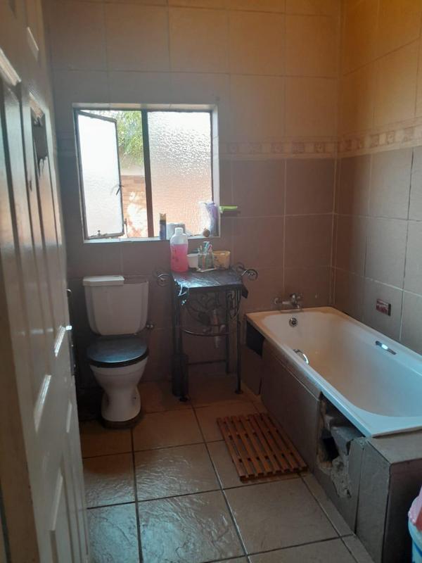 3 Bedroom Property for Sale in Rosettenville Gauteng
