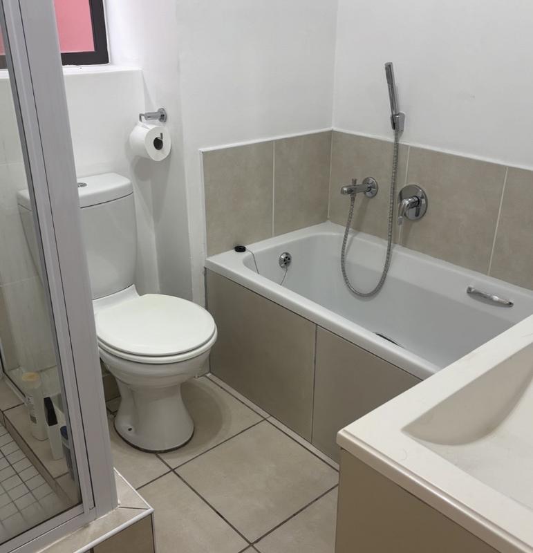 1 Bedroom Property for Sale in Fourways Gauteng