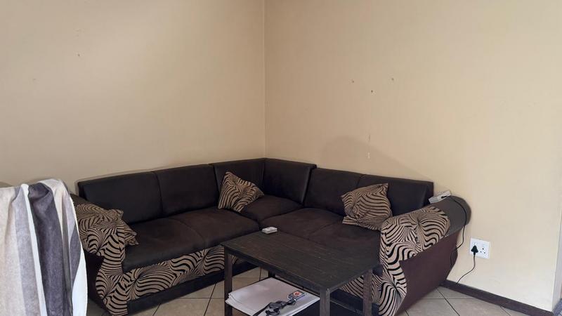 2 Bedroom Property for Sale in Erand Gardens Gauteng
