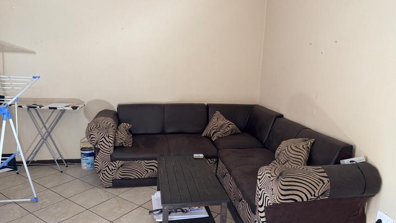 2 Bedroom Property for Sale in Erand Gardens Gauteng