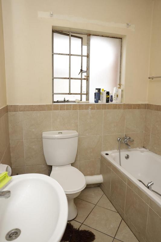 2 Bedroom Property for Sale in Erand Gardens Gauteng