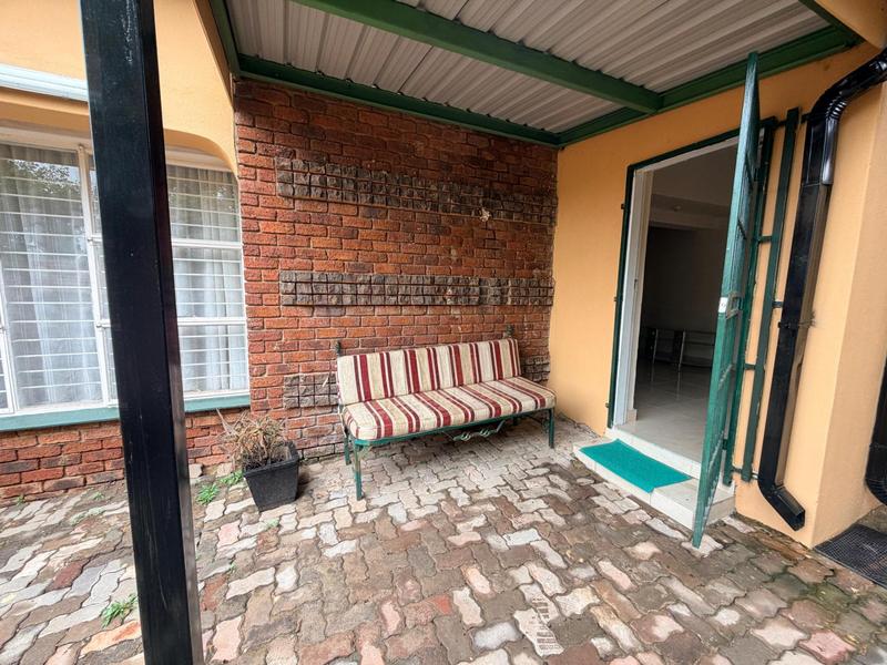 2 Bedroom Property for Sale in Laudium Gauteng